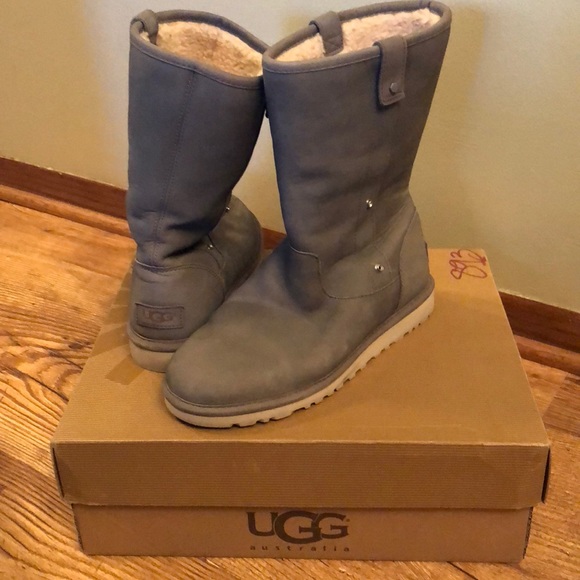 UGG Shoes - Women’s UGG boots sz 8 but fits like 7.5